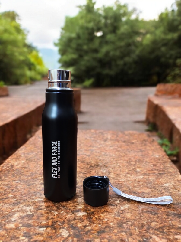 EASY TO CLEAN & USE: